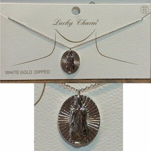 Silver Pendant Necklace